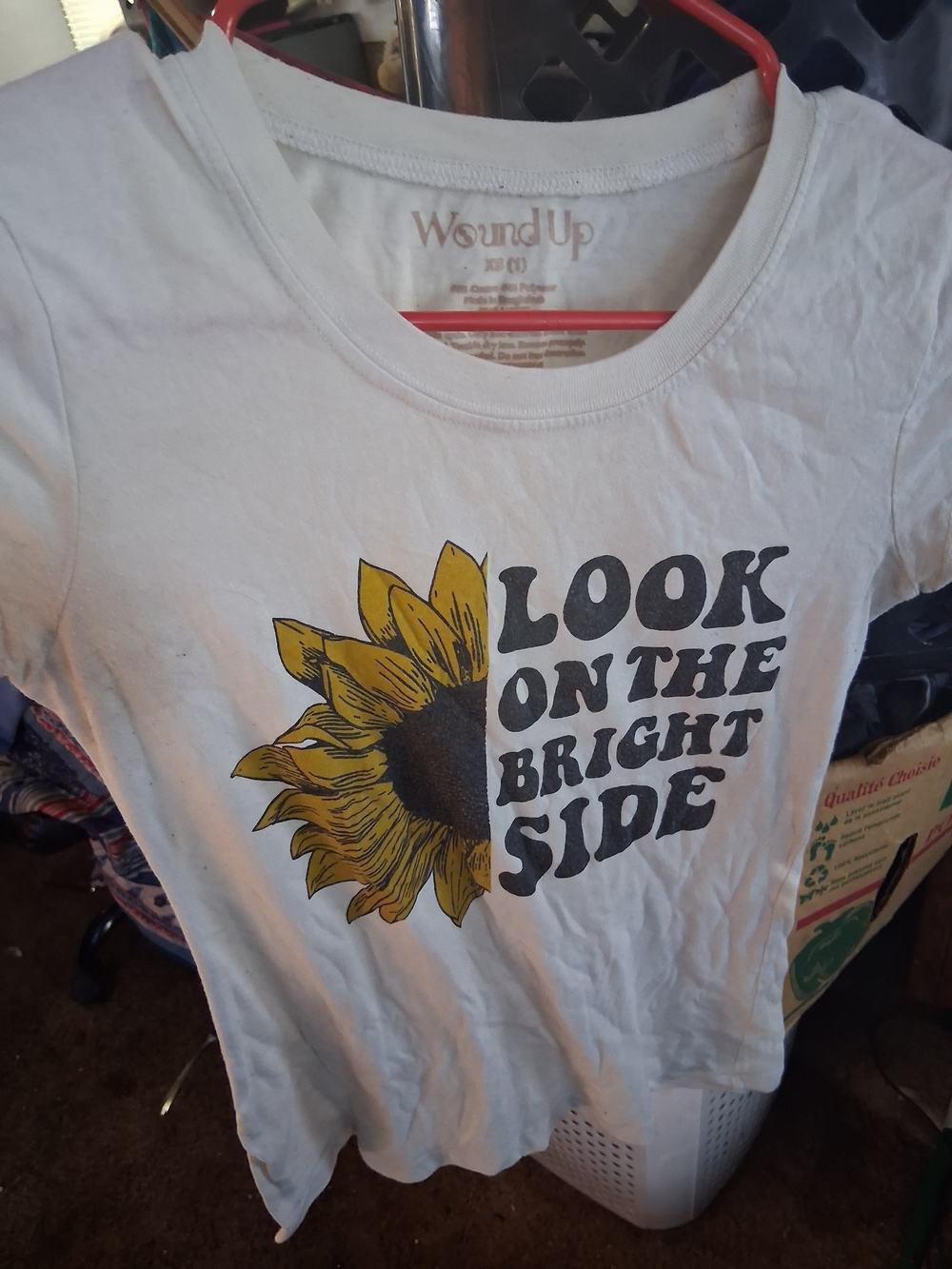 Wound Up White Sunflower 'Look on the Bright Side' Graphic Tee